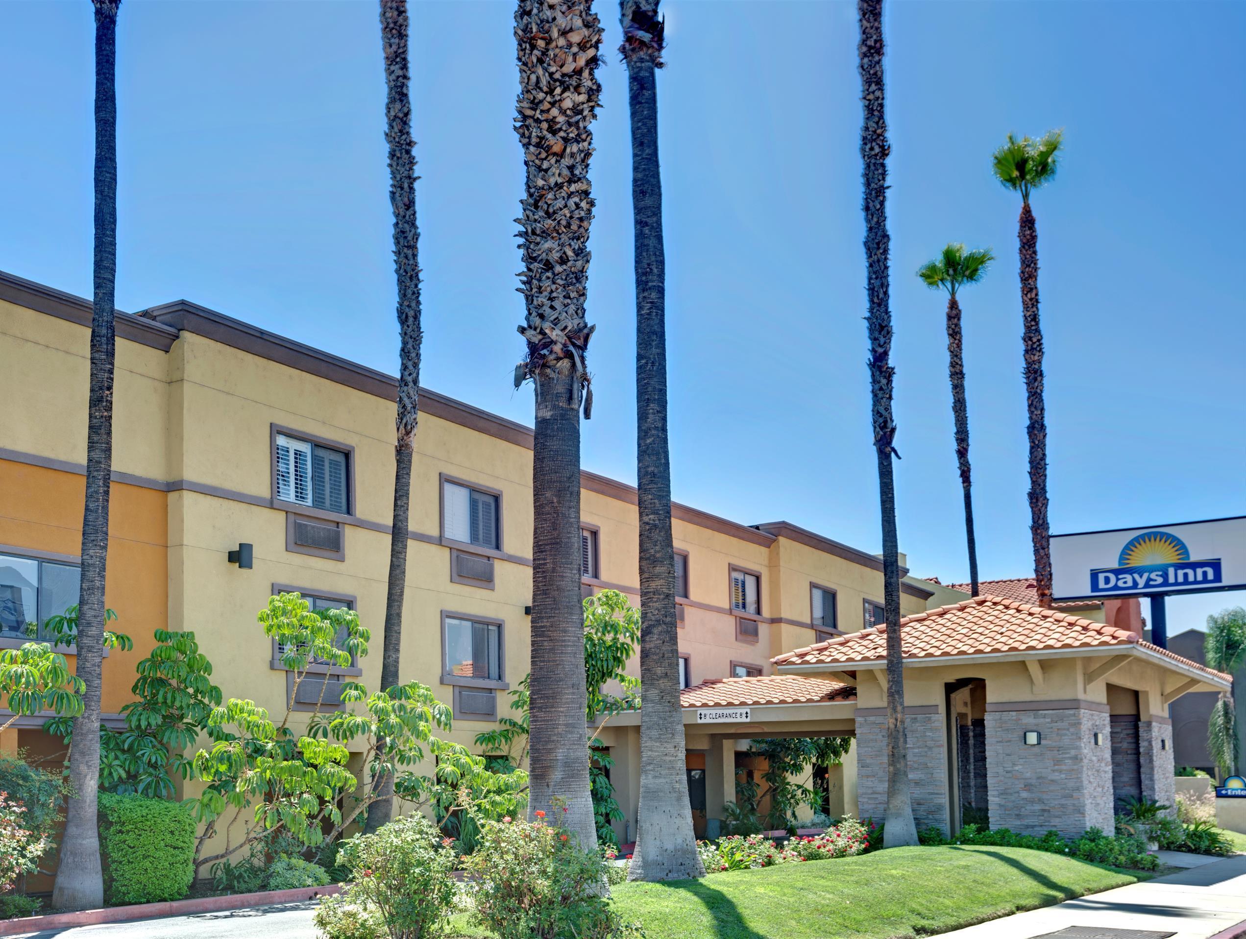 Days Inn By Wyndham West Covina Dış mekan fotoğraf
